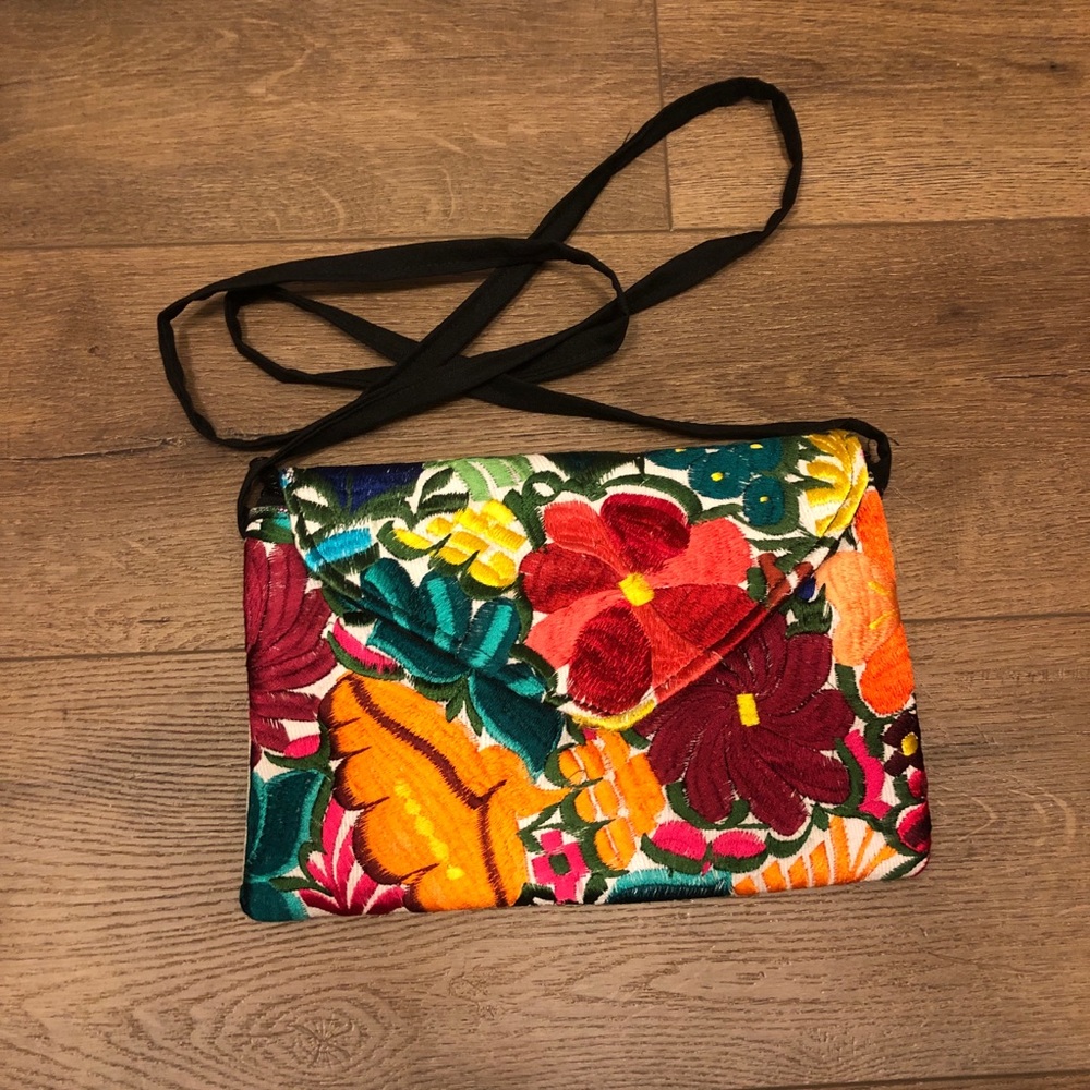 Embroidered Floral Clutch Wallet Crossbody